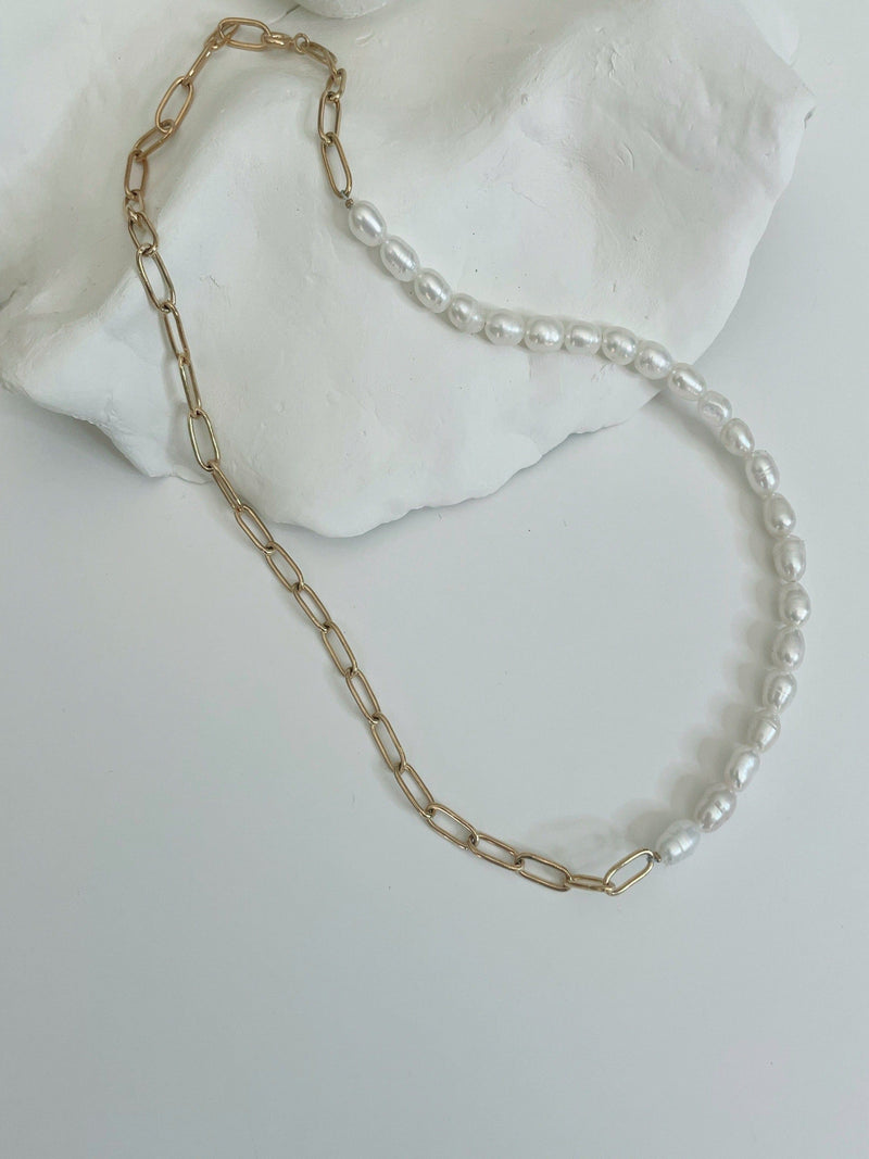 Chain Pearl Necklace